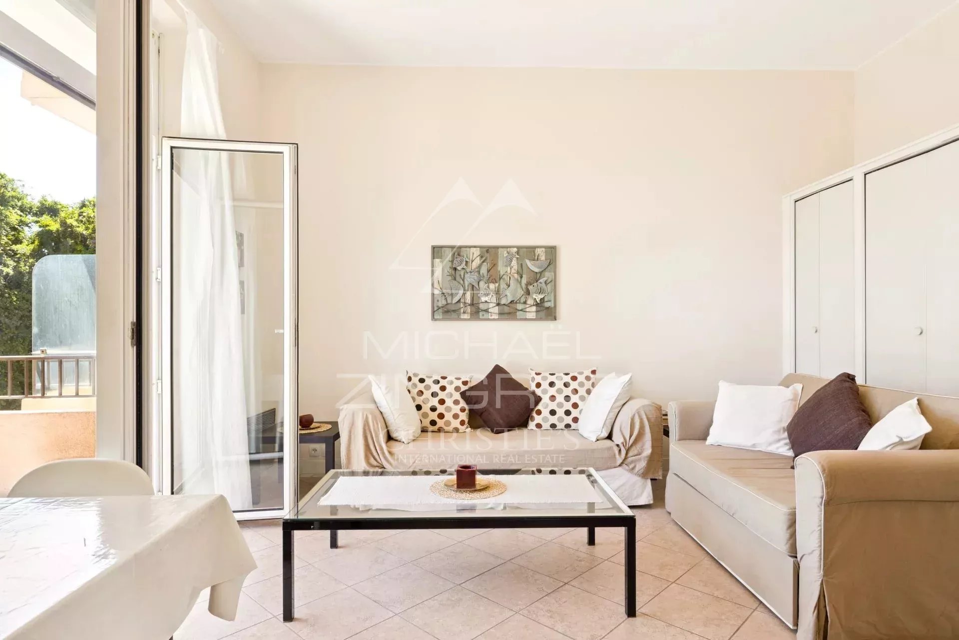 Cannes et Golfe-Juan – Vue mer imprenable et accès direct à la mer