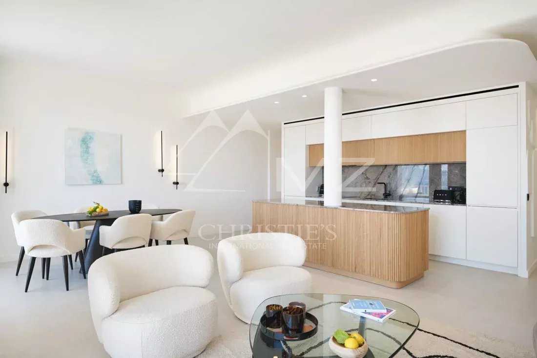 CANNES LA CROISETTE SPLENDIDE APPARTEMENT RENOVE 3 CHAMBRES VUE MER