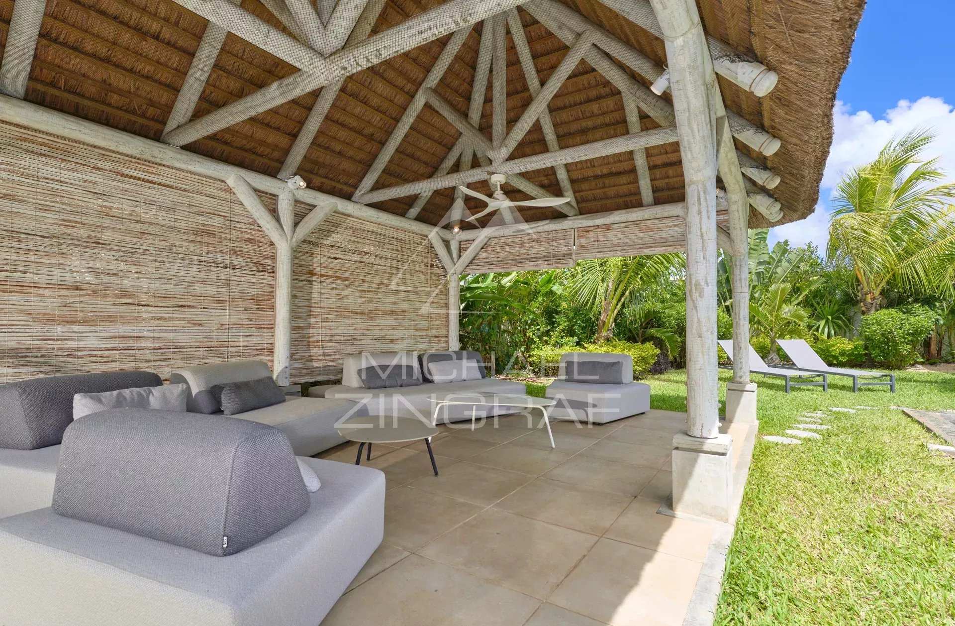 Villa de 4 chambres dans résidence sécurisée à Grand Baie