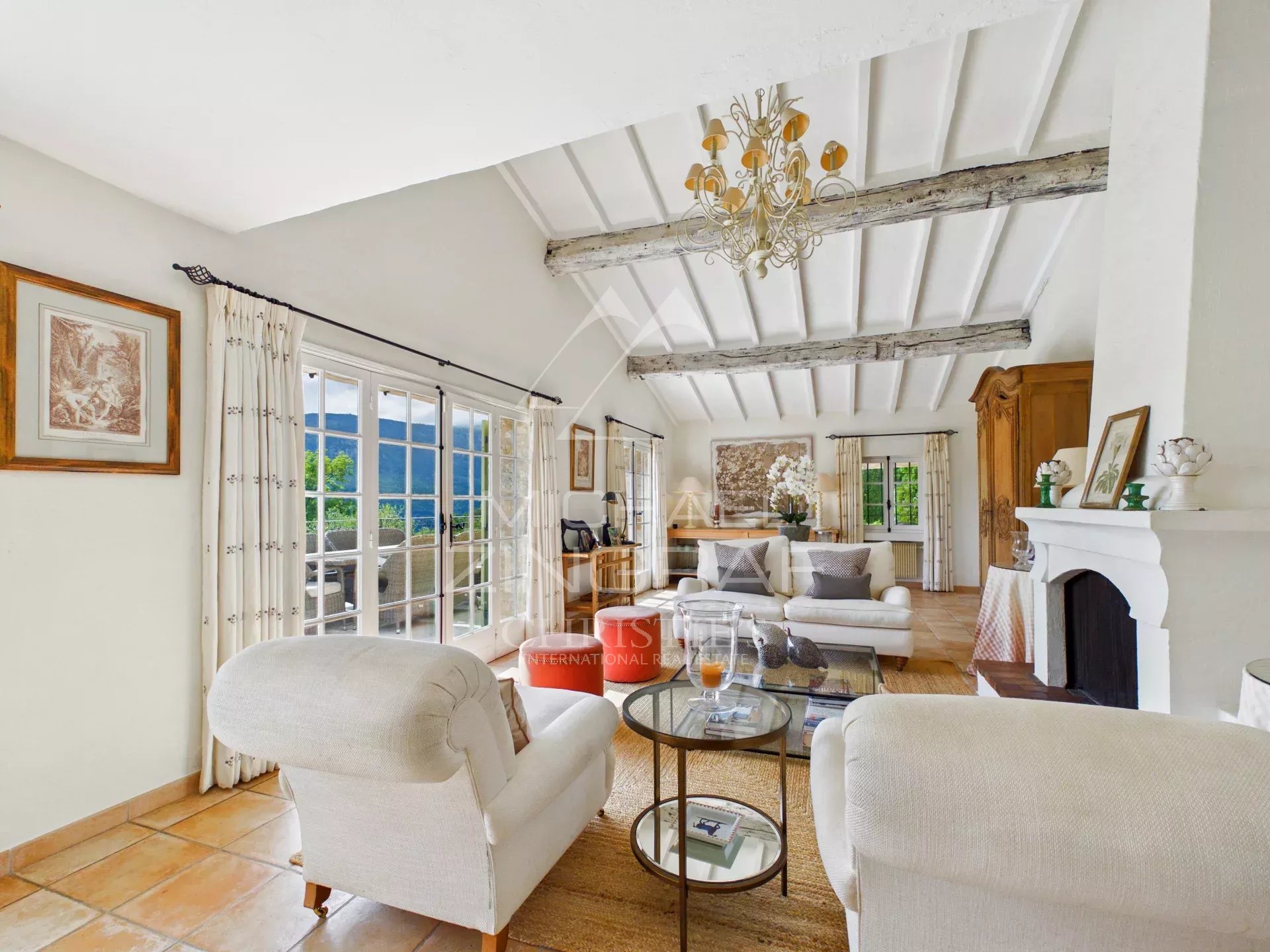 Charmante bastide avec vue imprenable – Tourrettes-sur-Loup