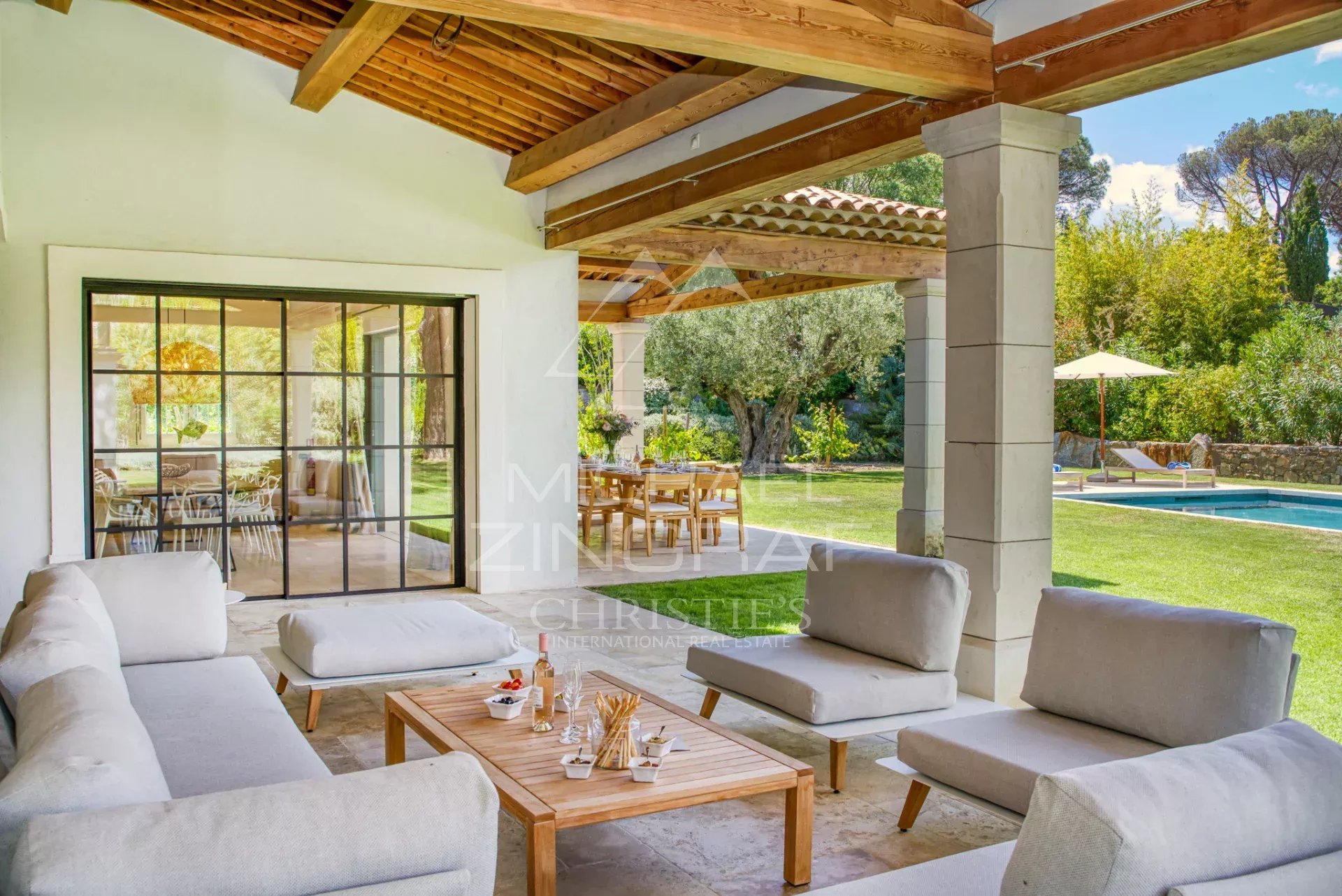Saint-Tropez – Moderne Villa in Zentrumsnähe