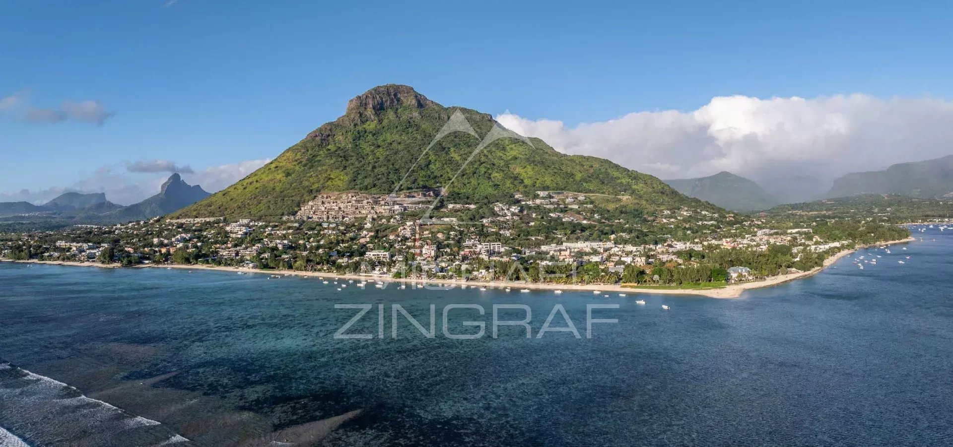 APPARTEMENTS DE PRESTIGE – FACE AU LAGON ET AU MORNE