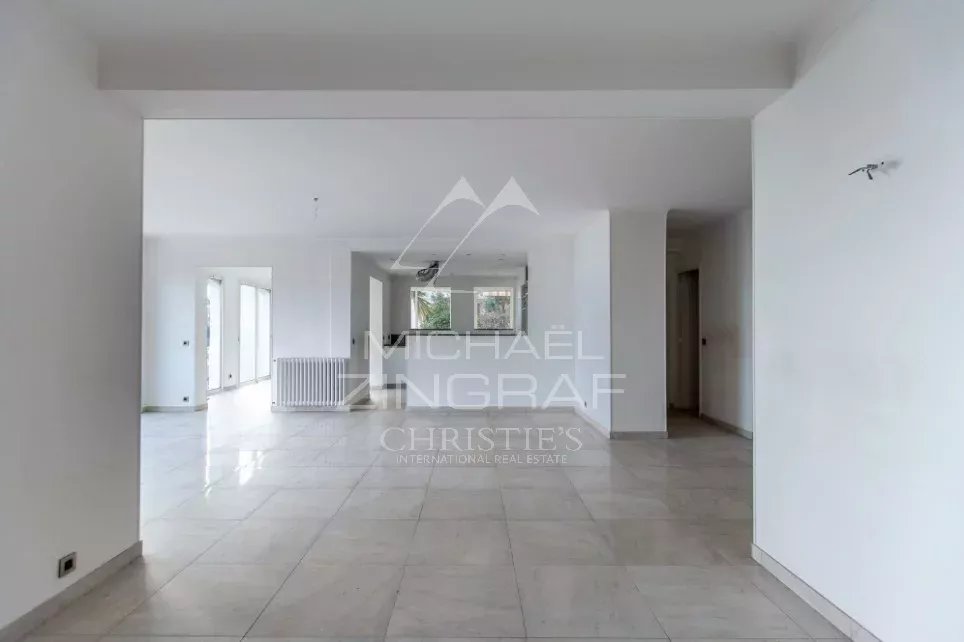 Villa à La Turbie à rénover – 240 m² avec appartement indépendant– Vue mer panoramique – Proche Monaco