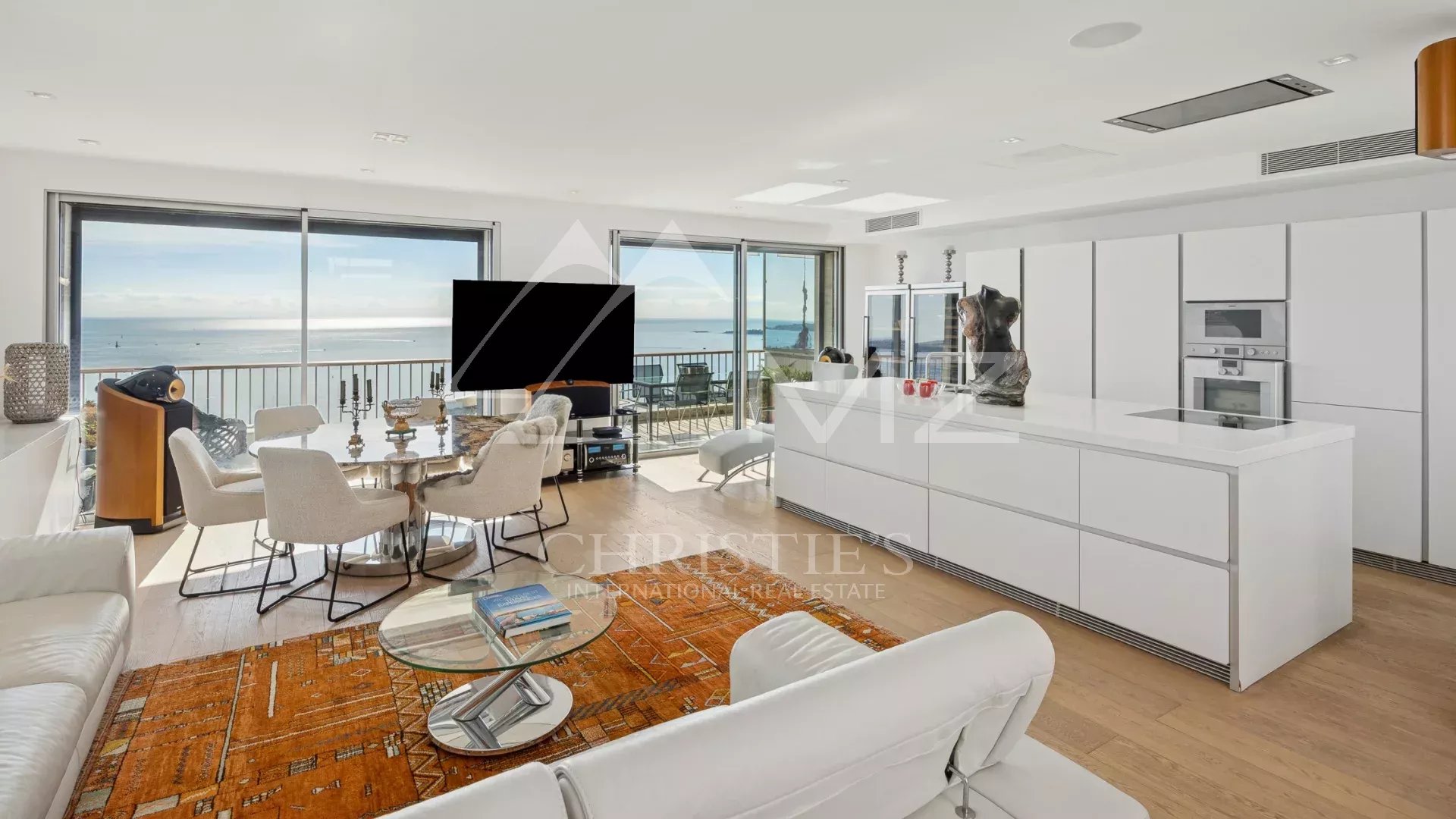 Superb duplex on the last floor