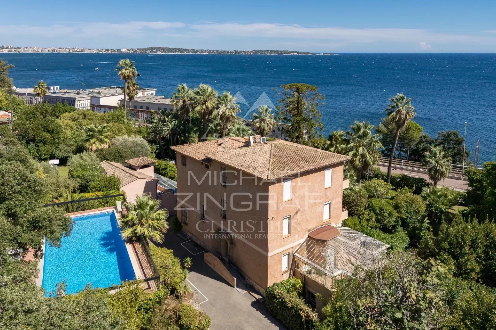 Cannes et Golfe-Juan – Vue mer imprenable et accès direct à la mer