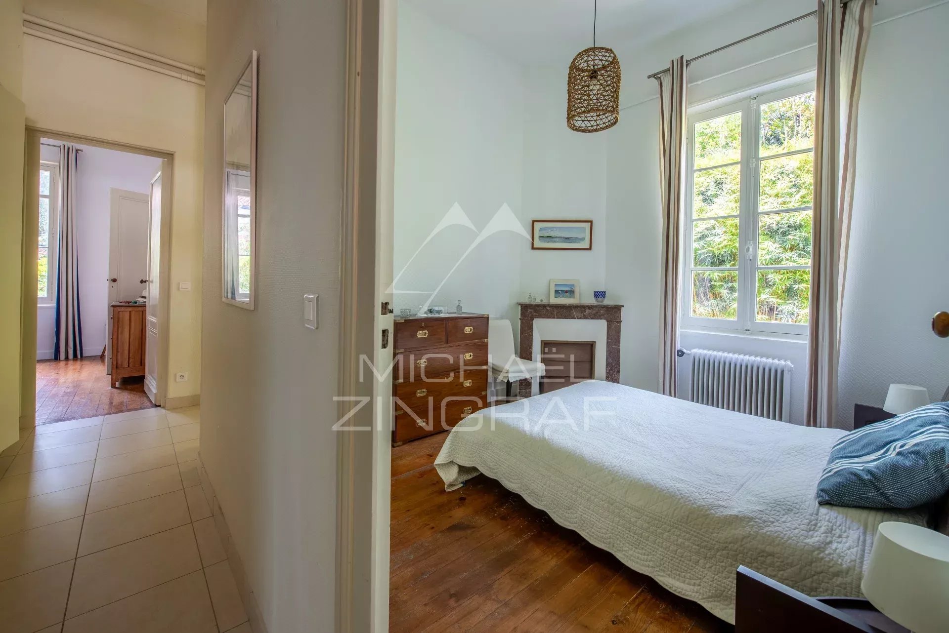 Character house in the heart of Arcachon - sought-after neighborhood in a confidential setting