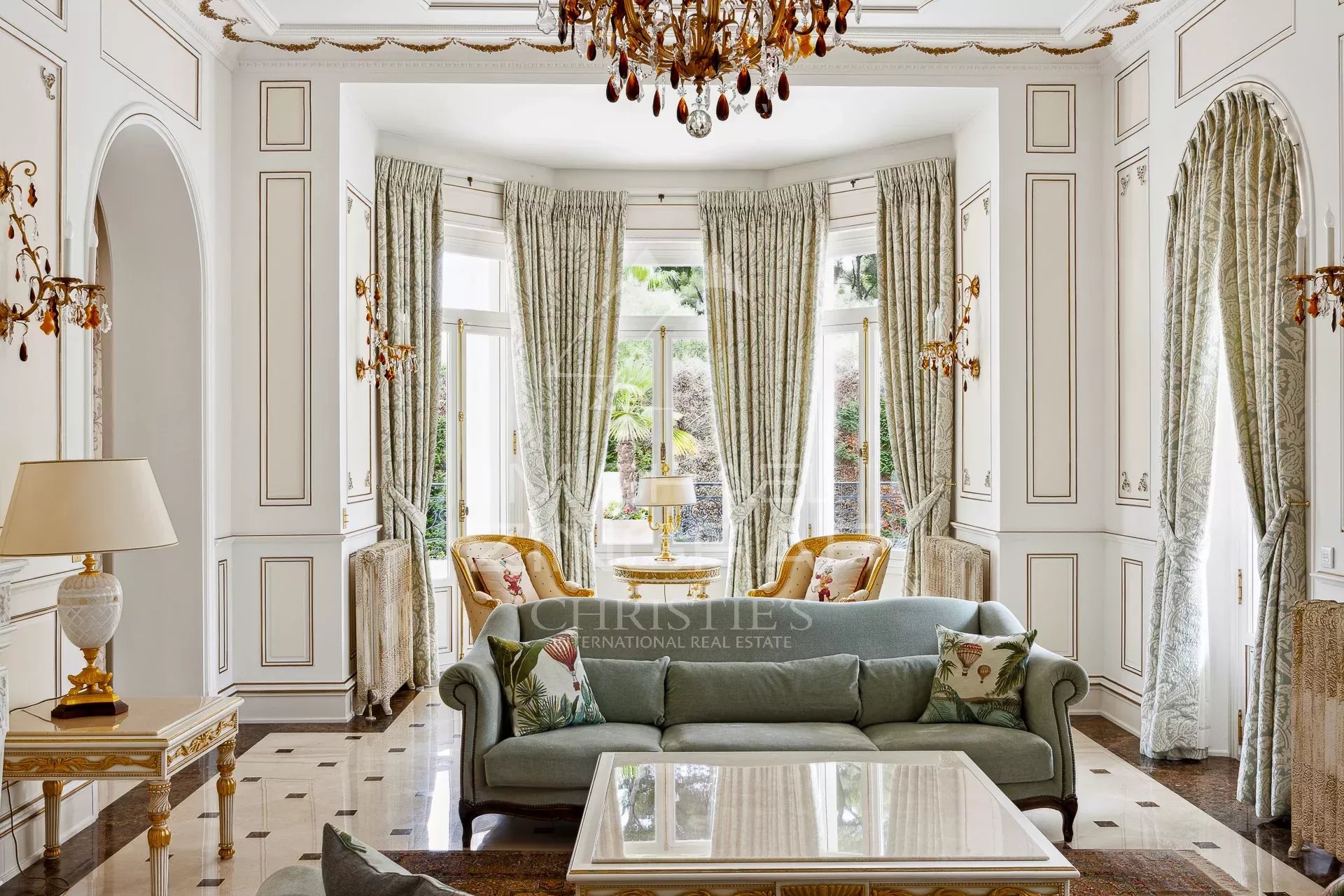 Cap d’Antibes – Prächtige Belle-Époque-Villa in einer privaten Domäne