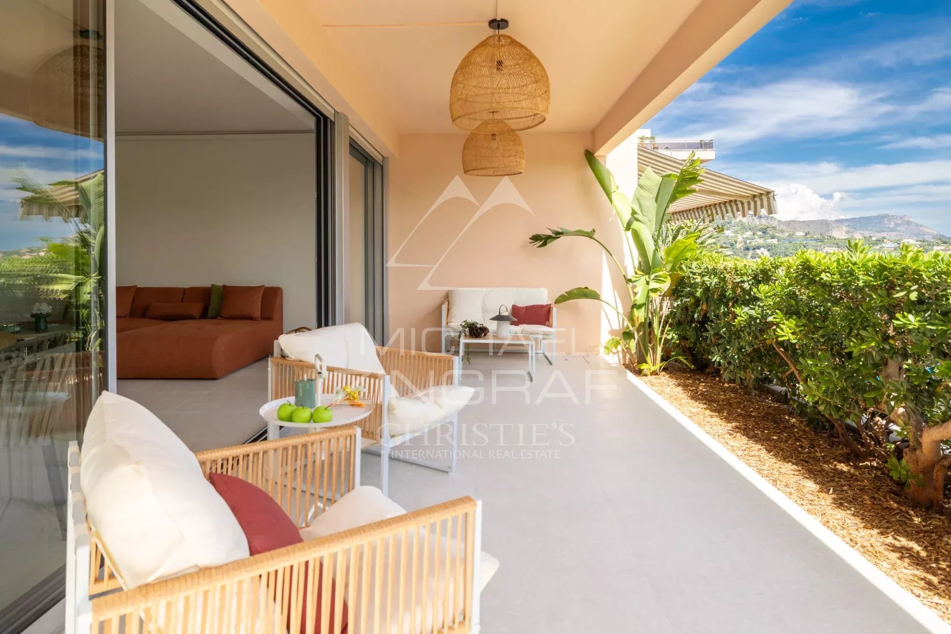 VILLEFRANCHE SUR MER - Magnifique 3 Pièces entièrement rénové