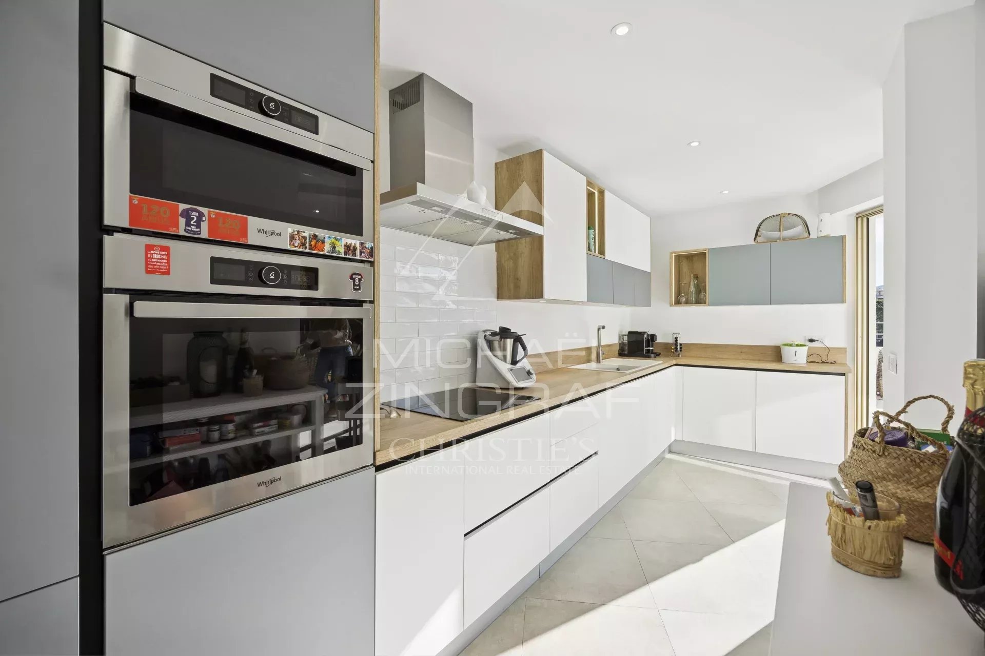 Appartement rénové au dernier étage - Cannes Marina