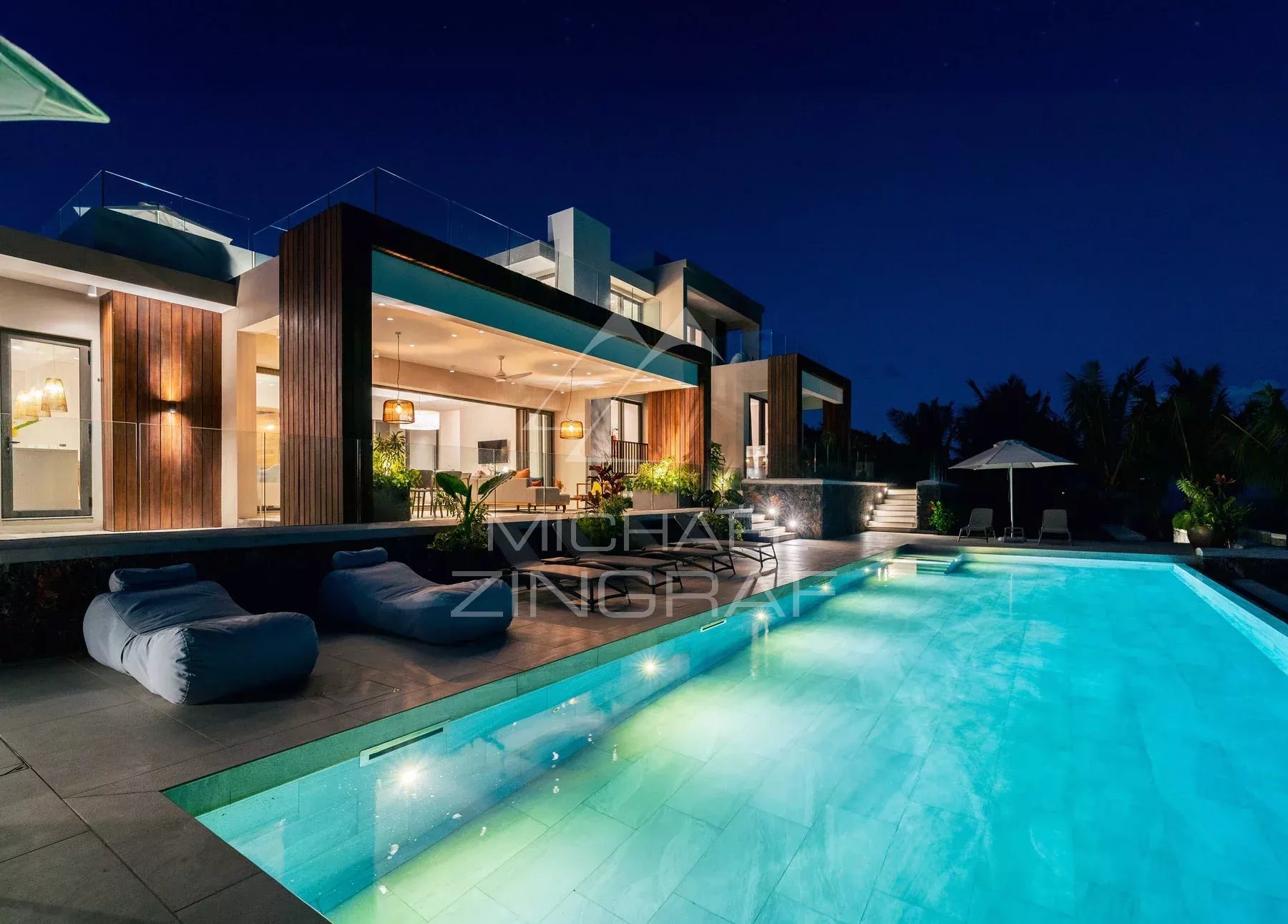 Villa d’Exception avec Vues Panoramiques à Anahita