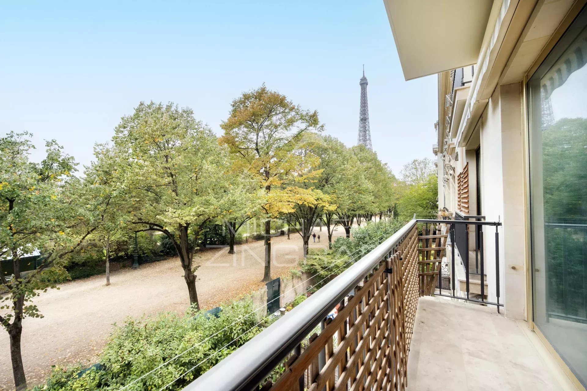 Location 4 chambres - Emile Deschanel - Vue Tour Eiffel - Climatisation - Bail Code Civil