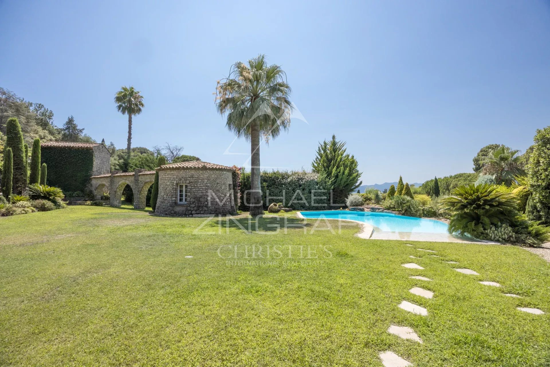Cannes - Basse Californie - Vue dégagée mer et Estérel