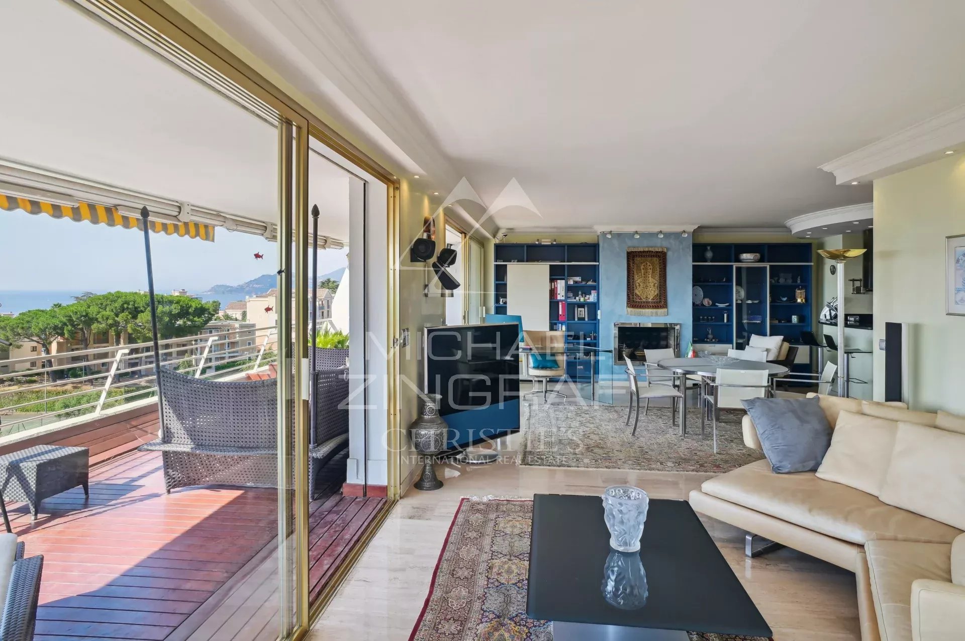 CANNES, CROIX DES GARDES – PANORAMABLICK AUF DAS MEER