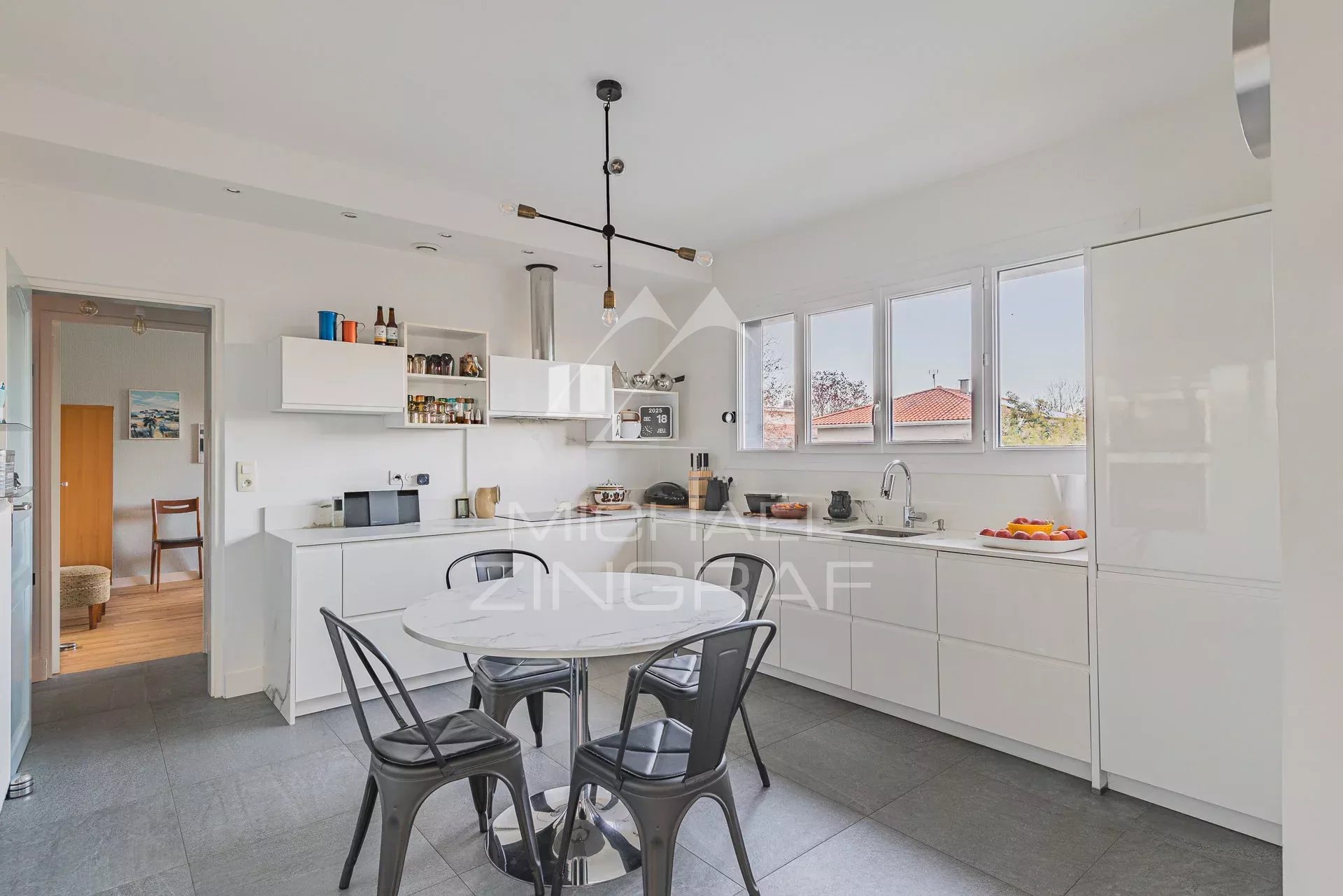 Maison contemporaine avec jardin et piscine au cœur de La Hume