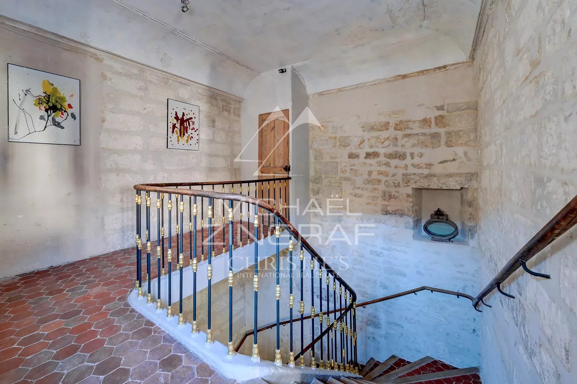 Avignon 17th century mansion - Large apartment with terrace