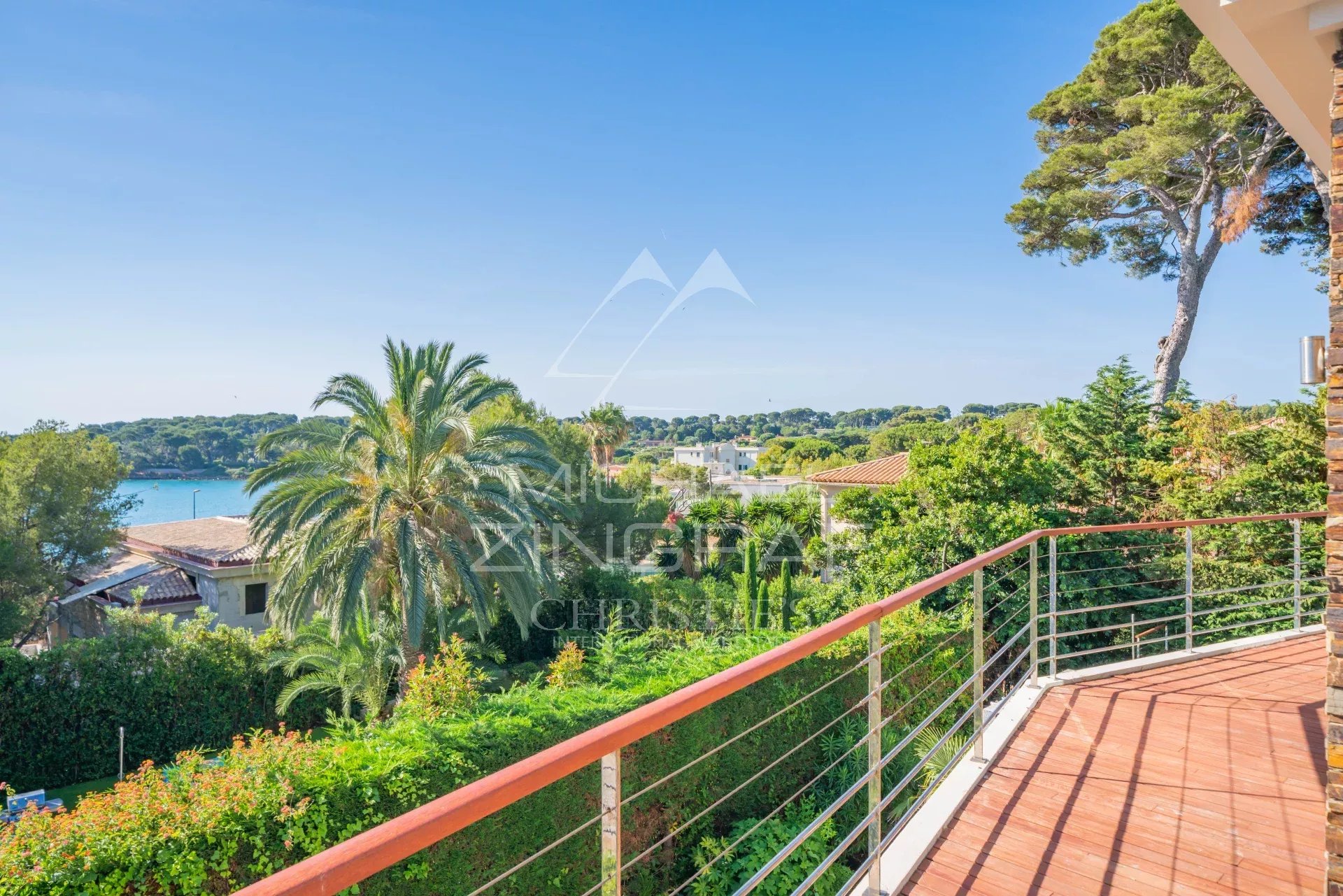 Modern renovierte Villa nahe der Strände von Garoupe