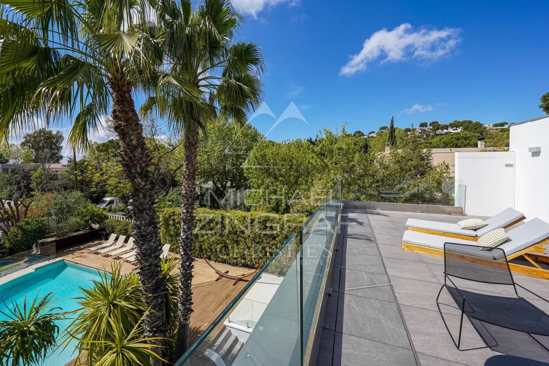 Domaine exclusif - belle villa contemporaine proche de la plage