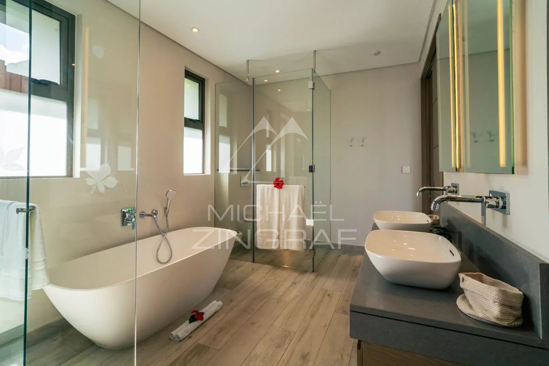 Villa d’Exception avec Vues Panoramiques à Anahita