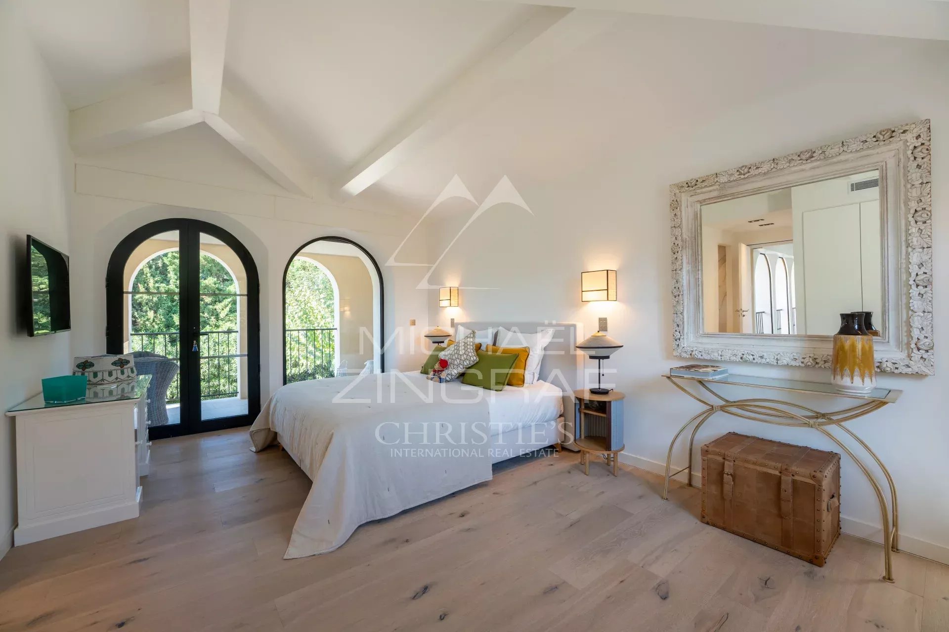 Superbe villa contemporaine à Ramatuelle – Vue dégagée, exposition plein sud