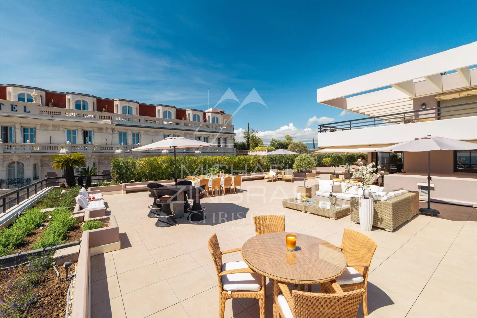 EXCLUSIVITE-CANNES APPARTEMENT D'EXCEPTION  DANS UNE RESIDENCE DE STANDING