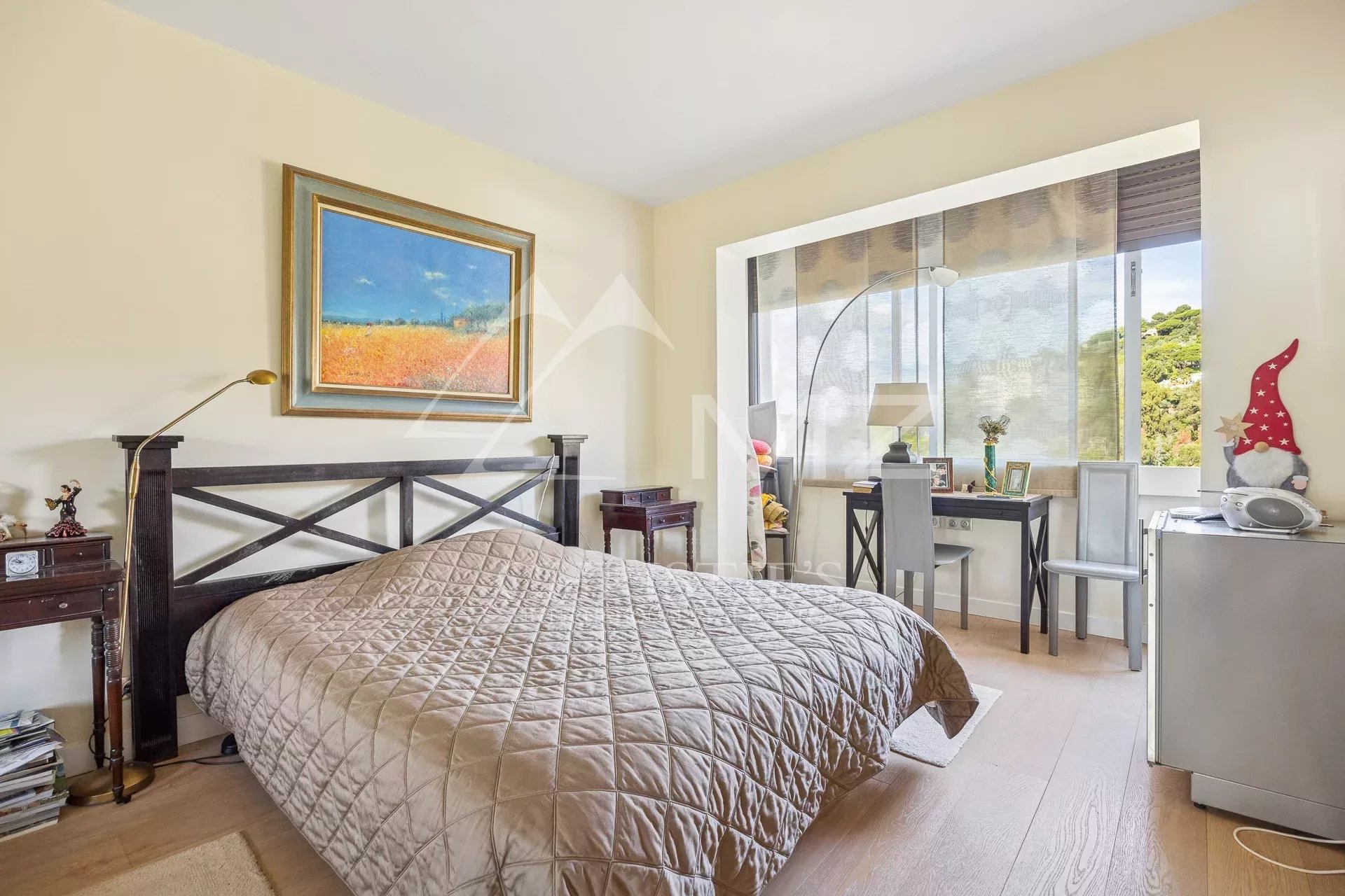 Superb duplex on the last floor