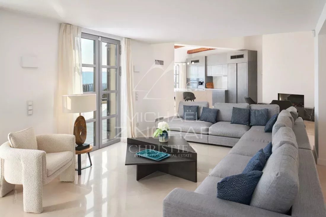 Hauteurs de Cannes - Vue mer panoramique - Propriété récemment rénovée