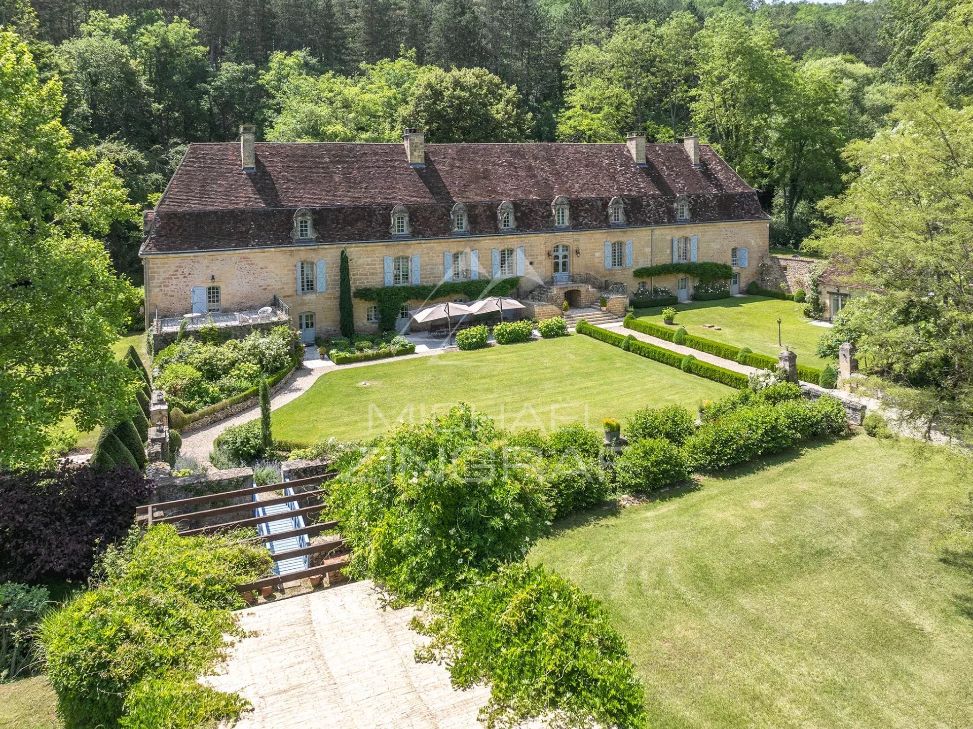 Außergewöhnliches Anwesen im grünen Périgord