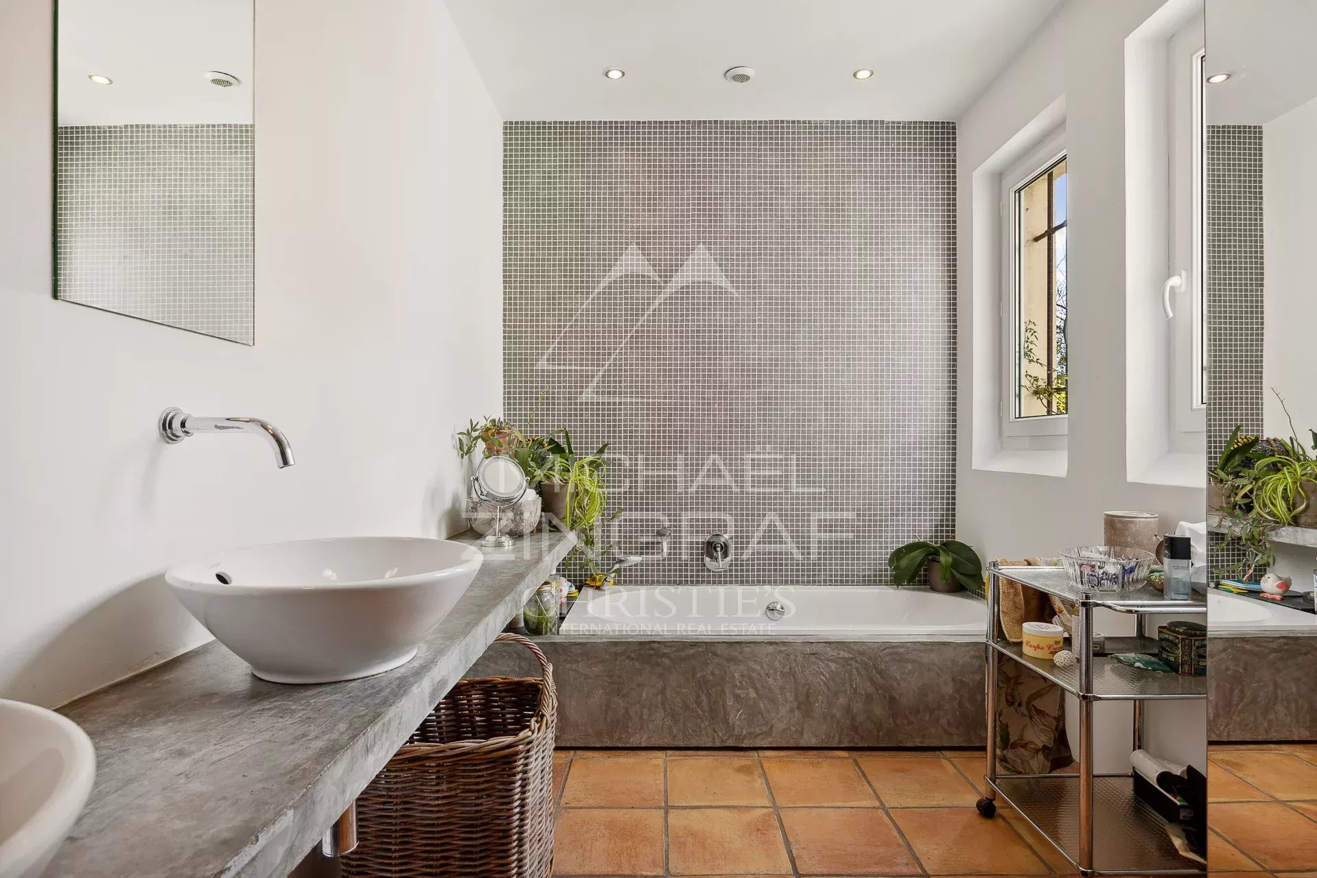 Élégante bastide d’architecte avec vaste parc arboré