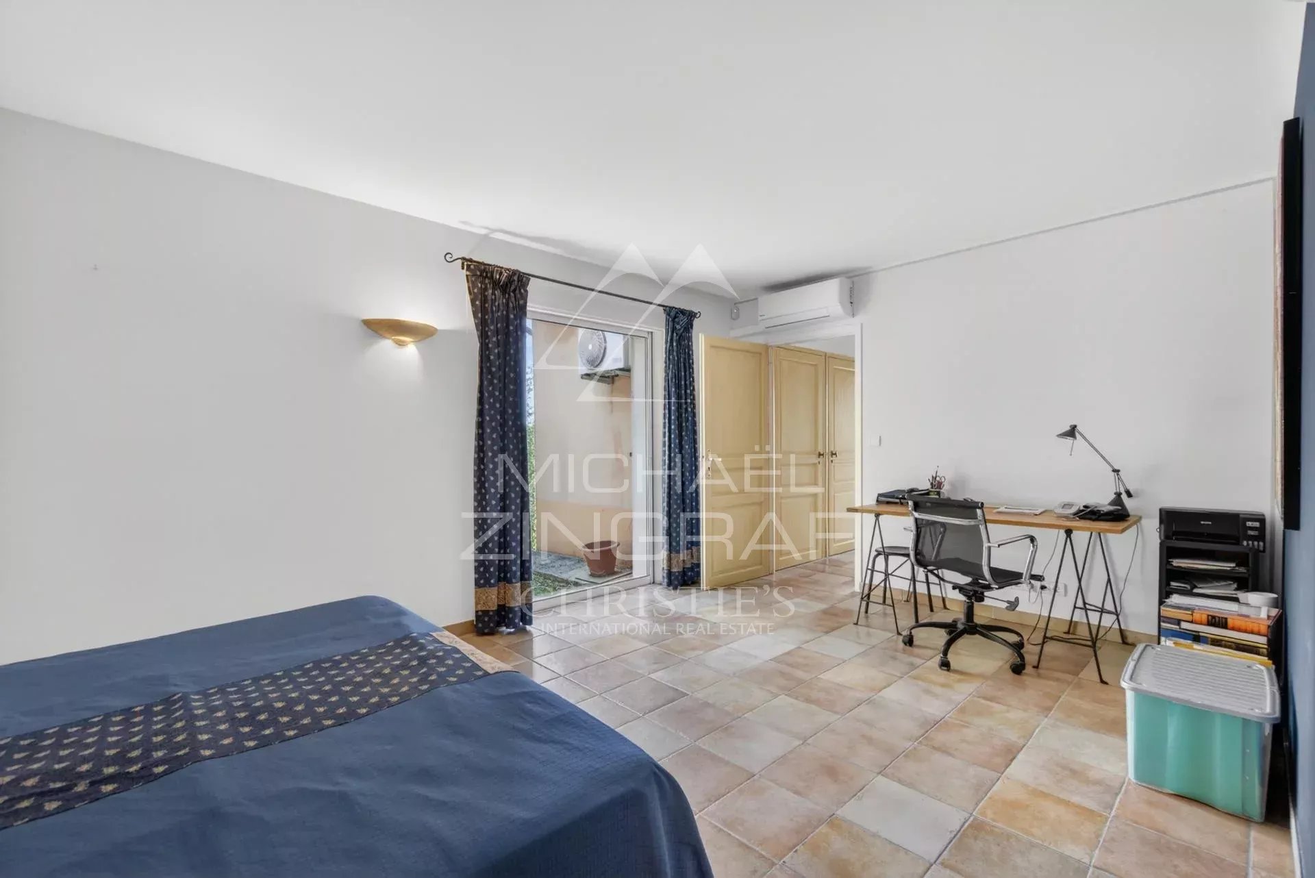 Elegant Provençal villa