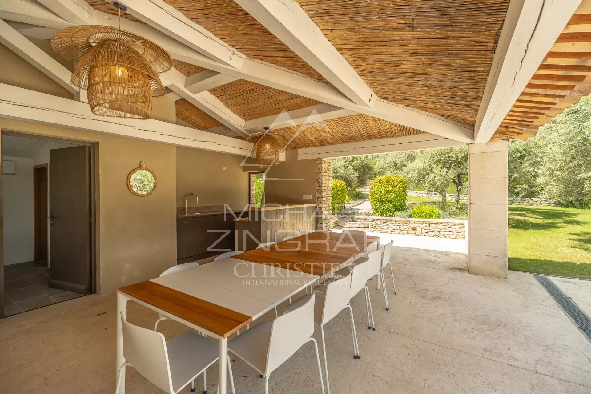 Gordes -  Splendide maison avec vue