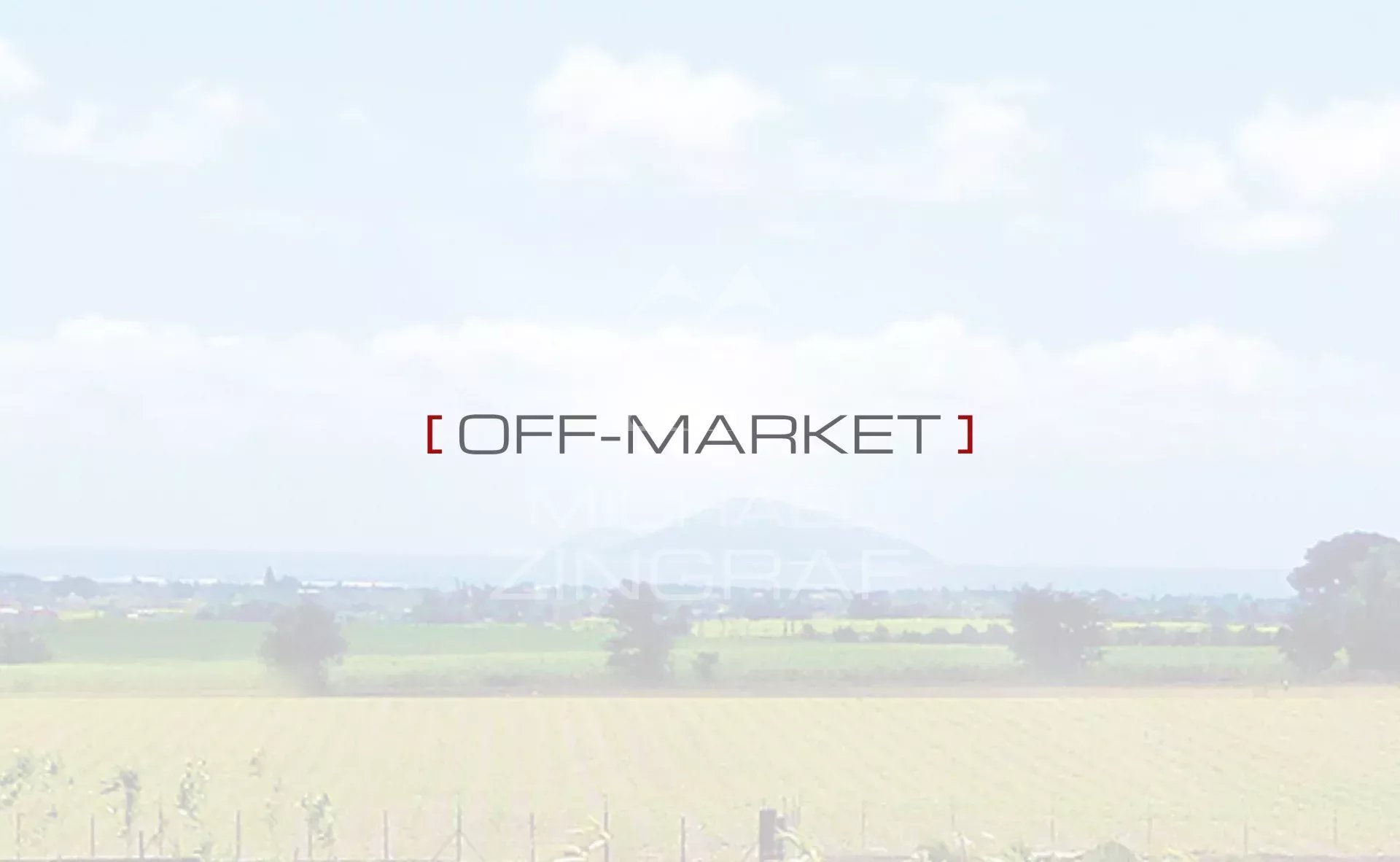 Möblierte 4-Schlafzimmer-Villa in Charmoses