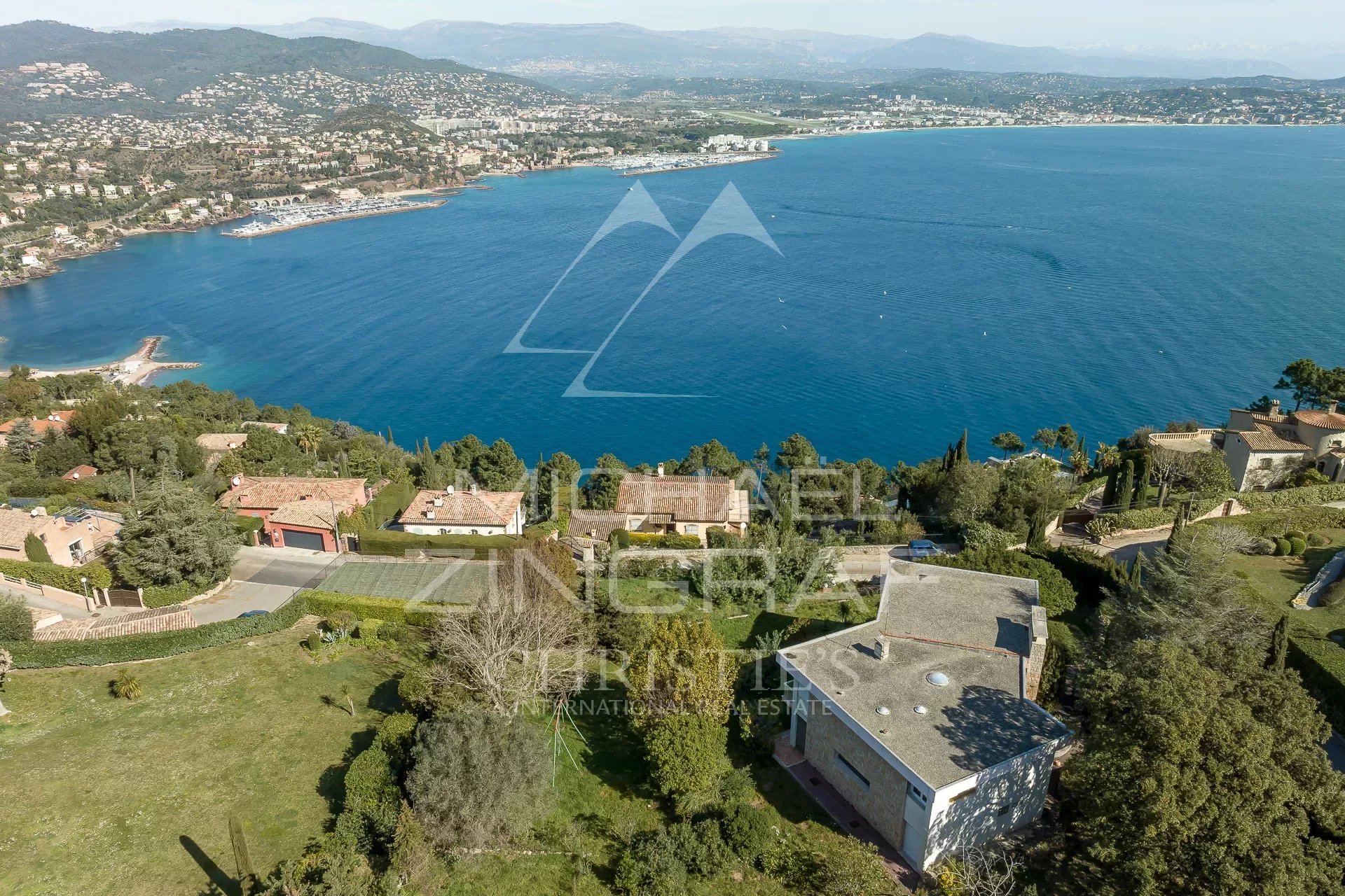 Théoule-sur-Mer - Property to renovate - Panoramic sea view