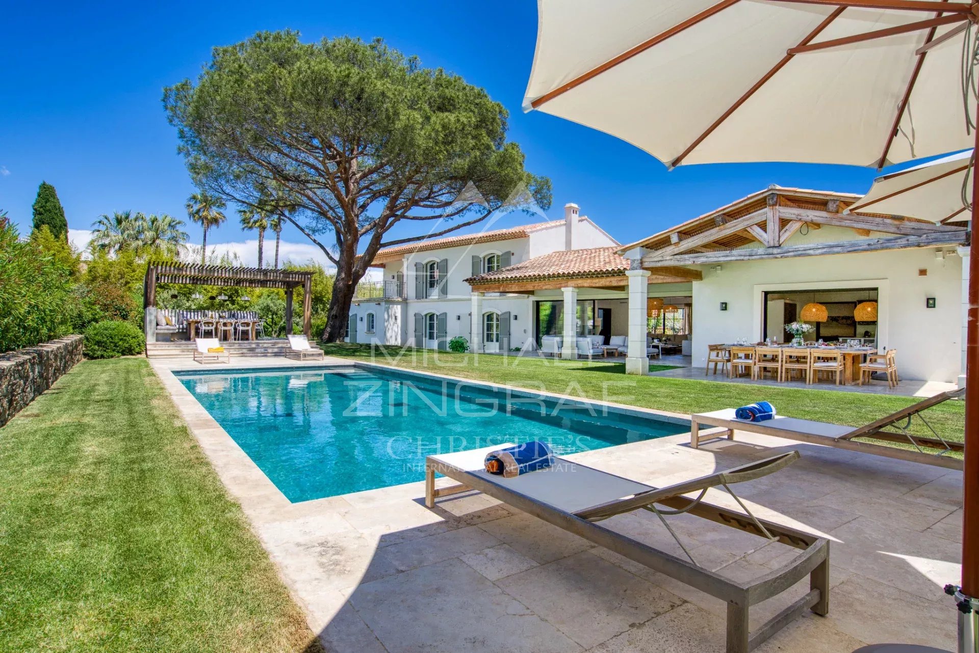 Saint-Tropez – Moderne Villa in Zentrumsnähe
