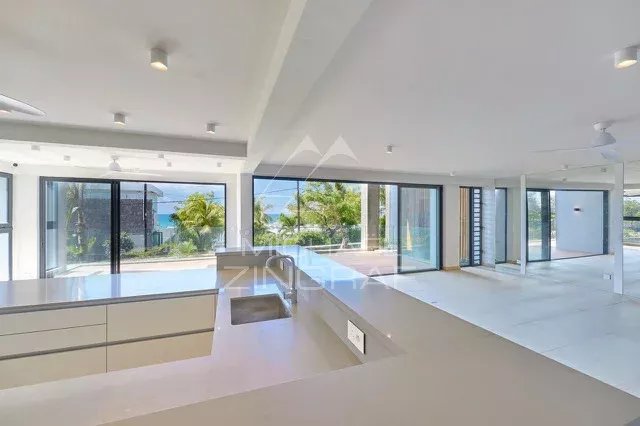 Exceptional Duplex in Pointe aux Canonniers