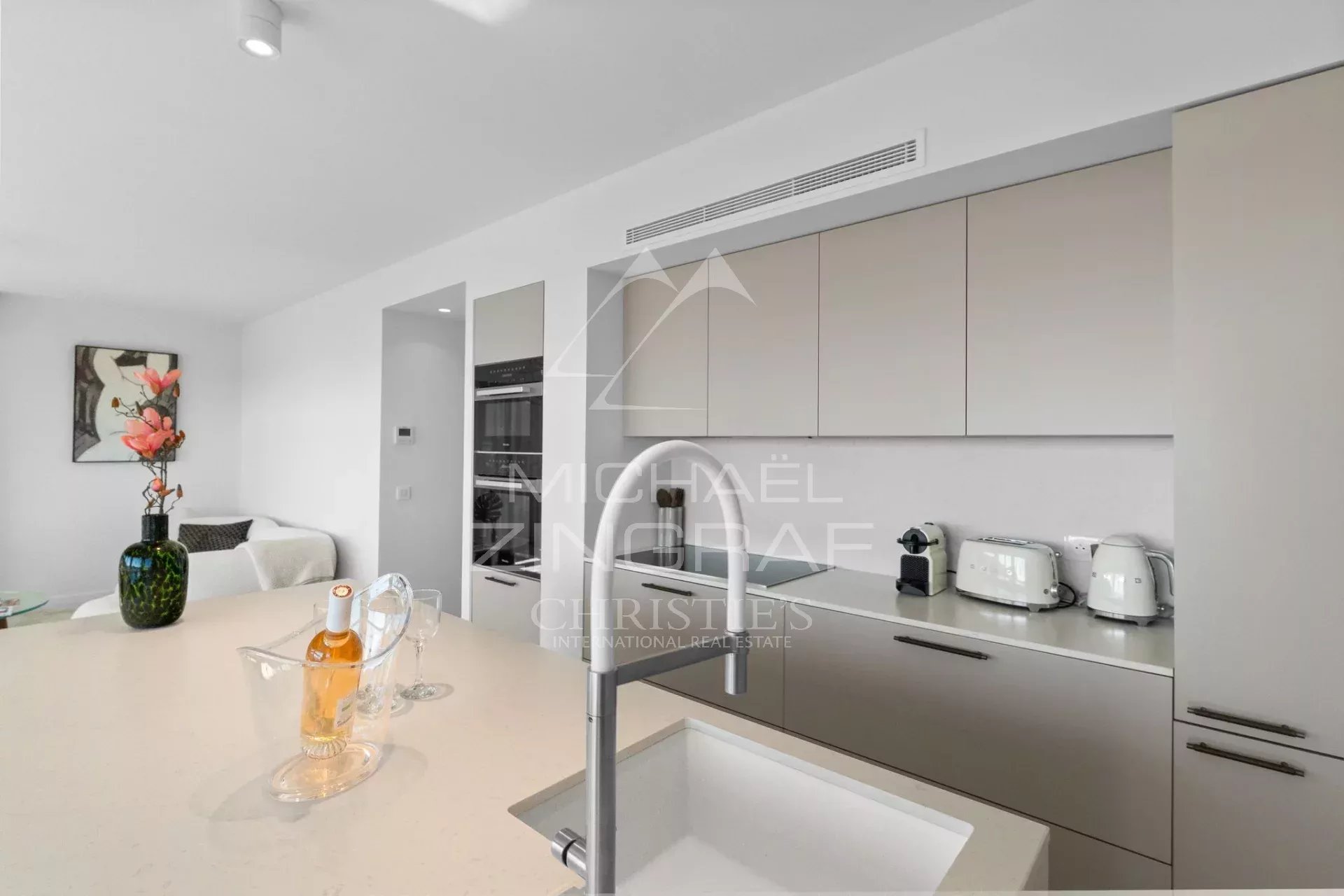 Appartement dernier étage d’exception avec toit-terrasse et vue mer