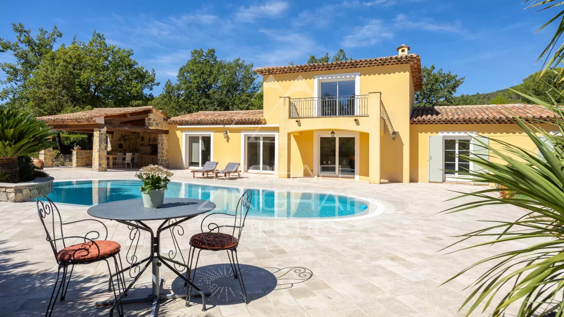 Villa avec Maison d’Amis et Piscine, au cœur d’un secteur prisé de Fayence