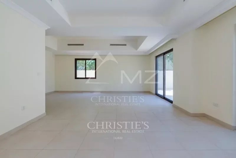 Beautiful Layout and Location | Newly Vacant