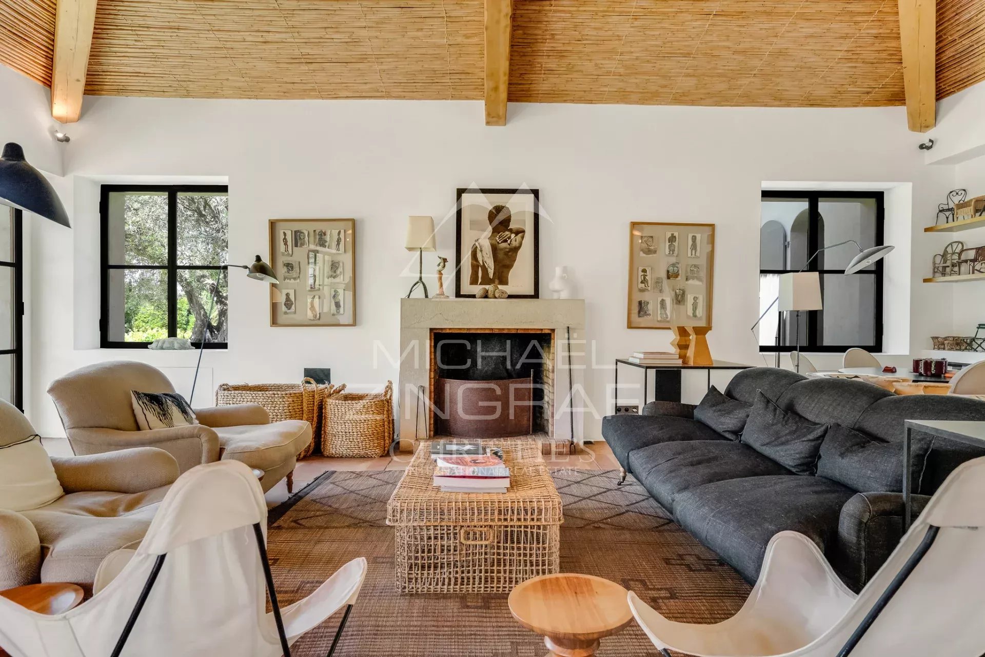 Magnificent property with tennis court - Les Salins, la Moutte