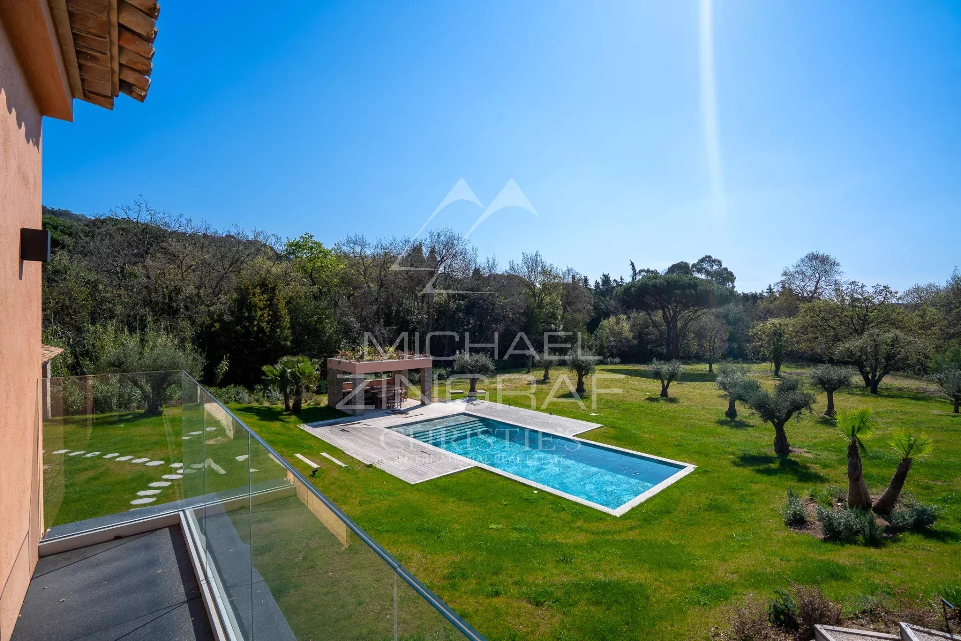 Superbe propriété offrant une vue panoramique sur Ramatuelle