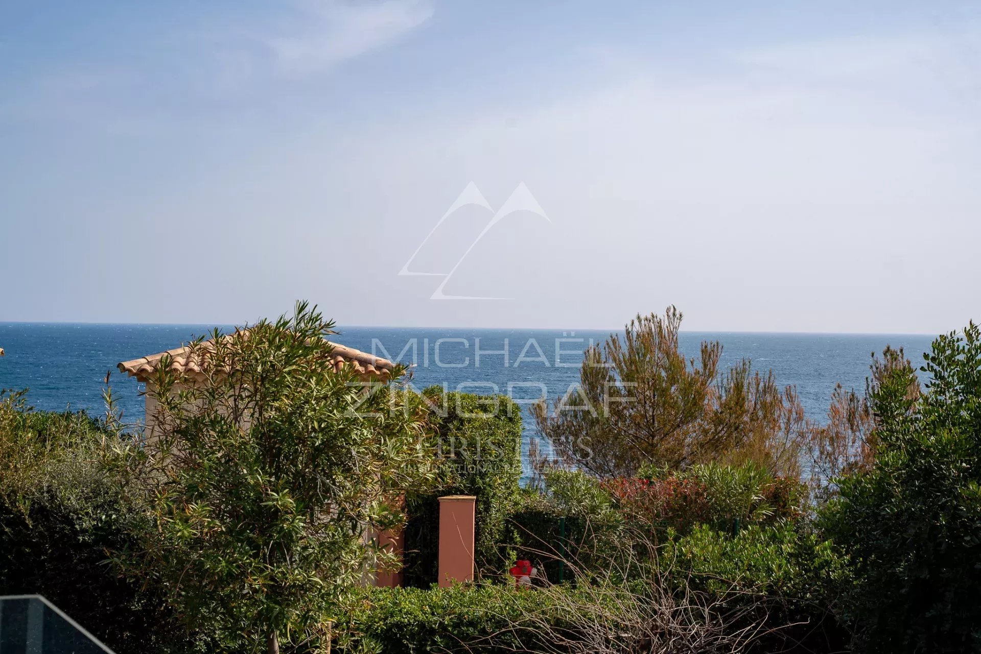 Élégante villa familiale à 5 minutes du port avec vue sur la mer