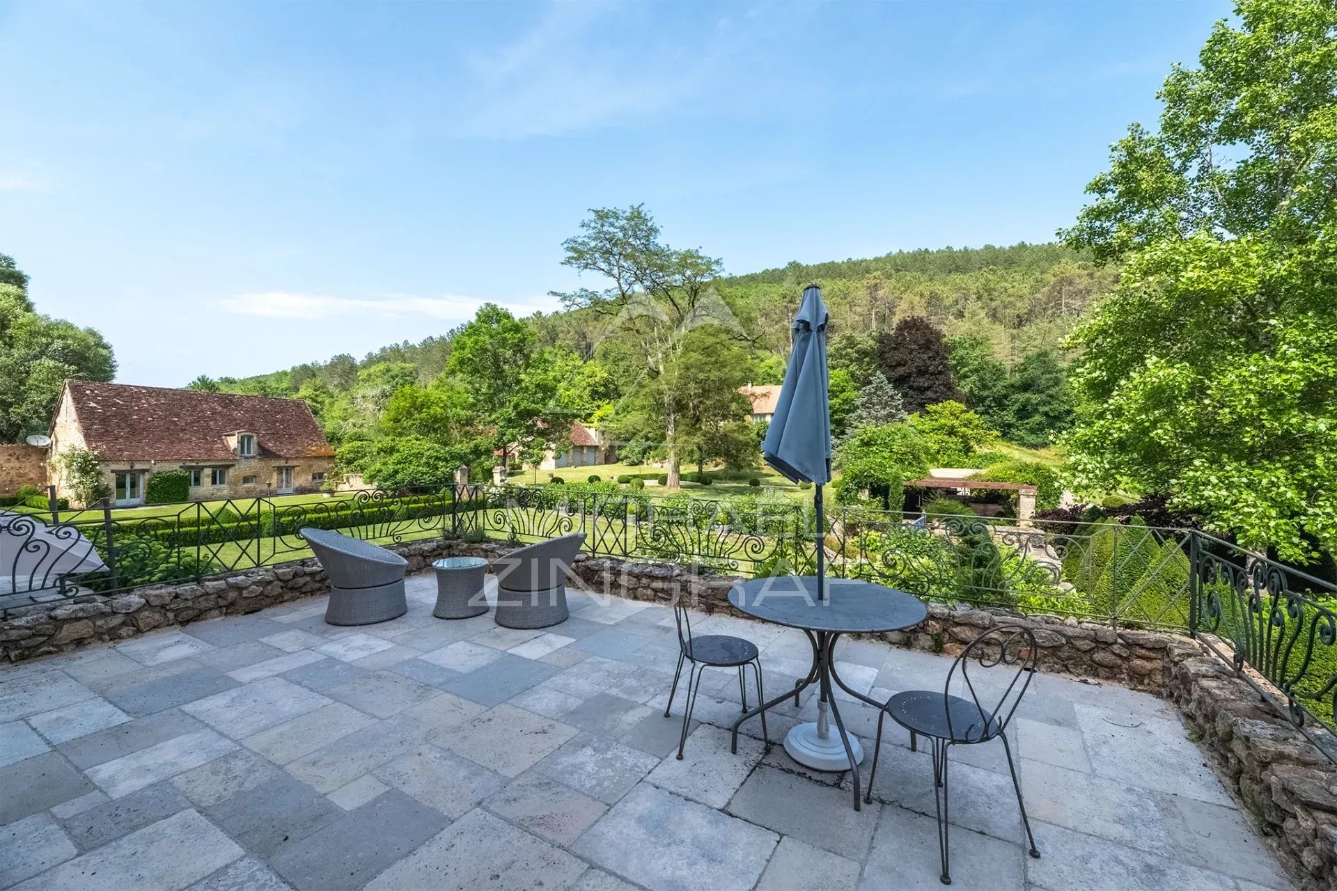 Außergewöhnliches Anwesen im grünen Périgord