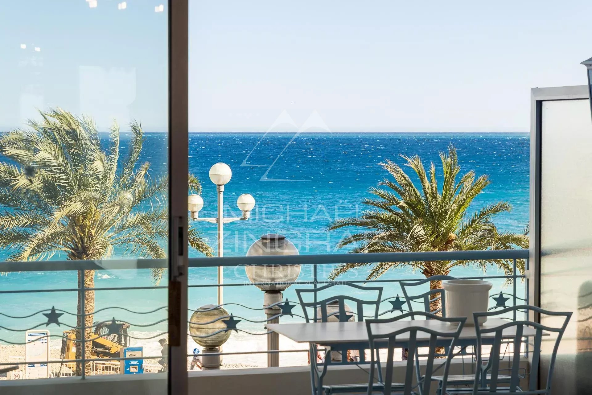 Location d'appartement à long terme - Promenade des Anglais, Nice