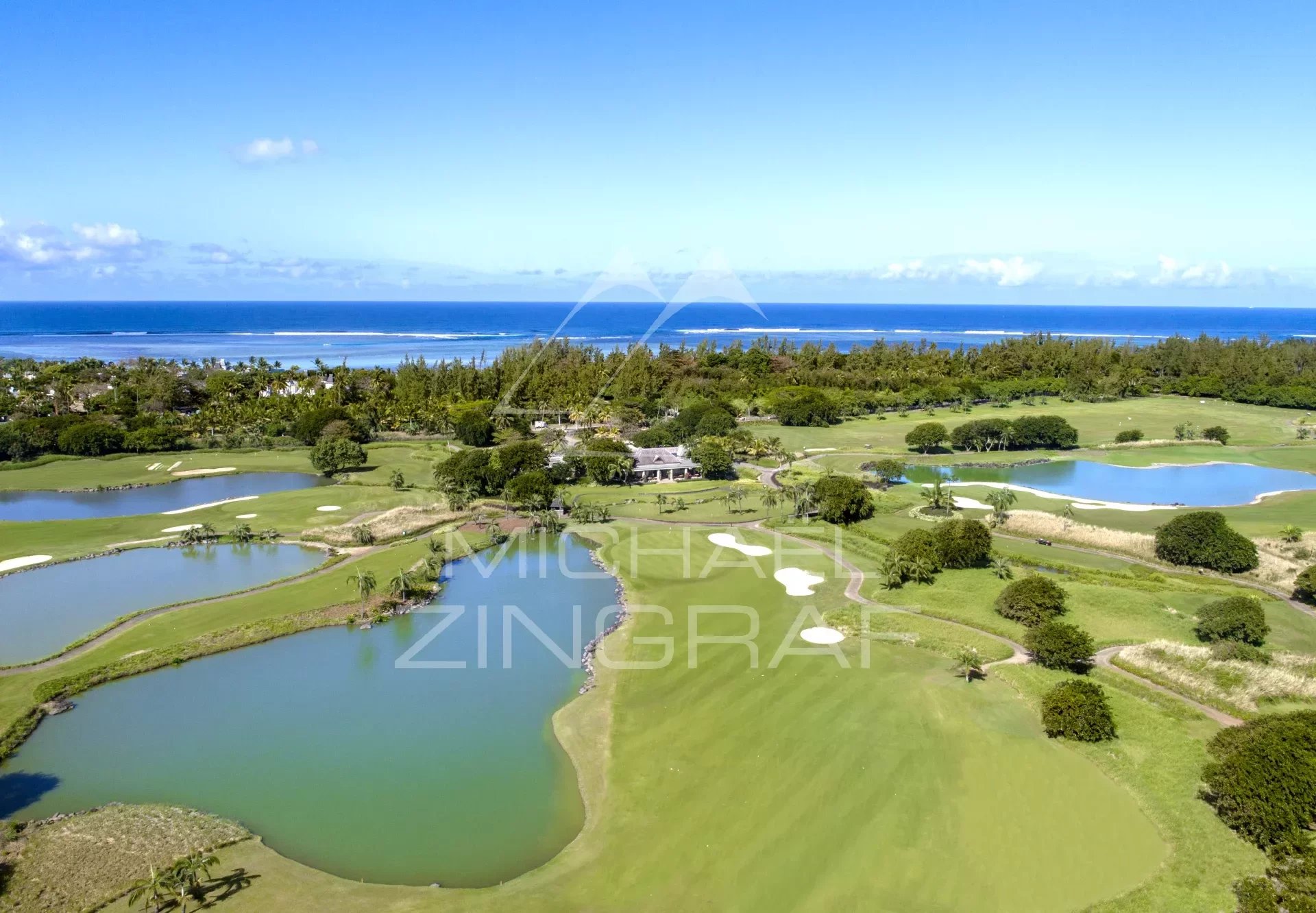 Villa in the heart of a Golf Resort- Bel ombre