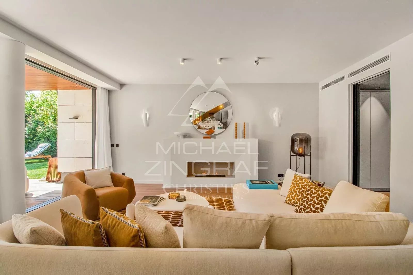 Contemporary Villa of Timeless Elegance in the Heart of Saint-Jean-Cap-Ferrat