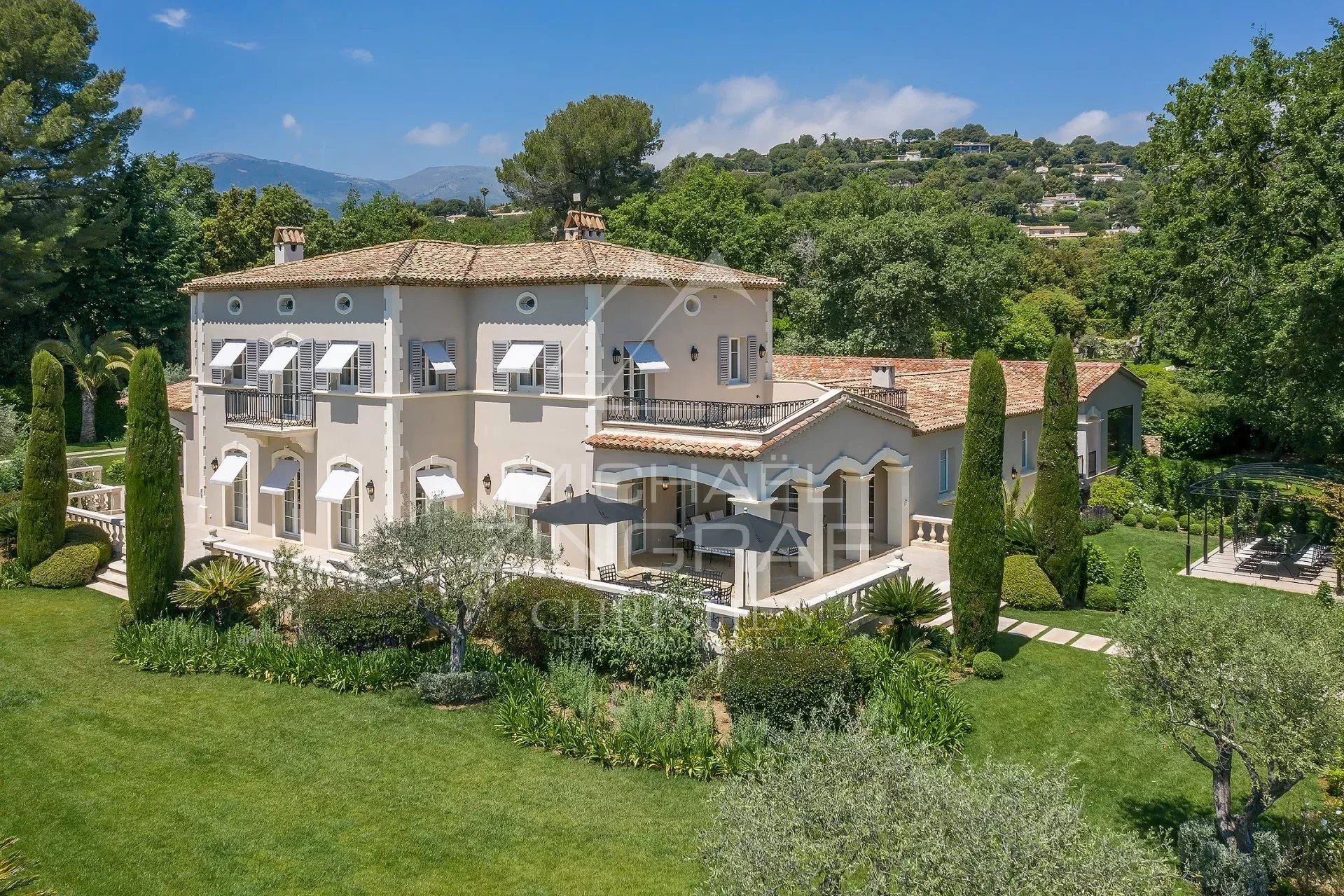 Proche Saint-Paul de Vence - Majesteuse propriété