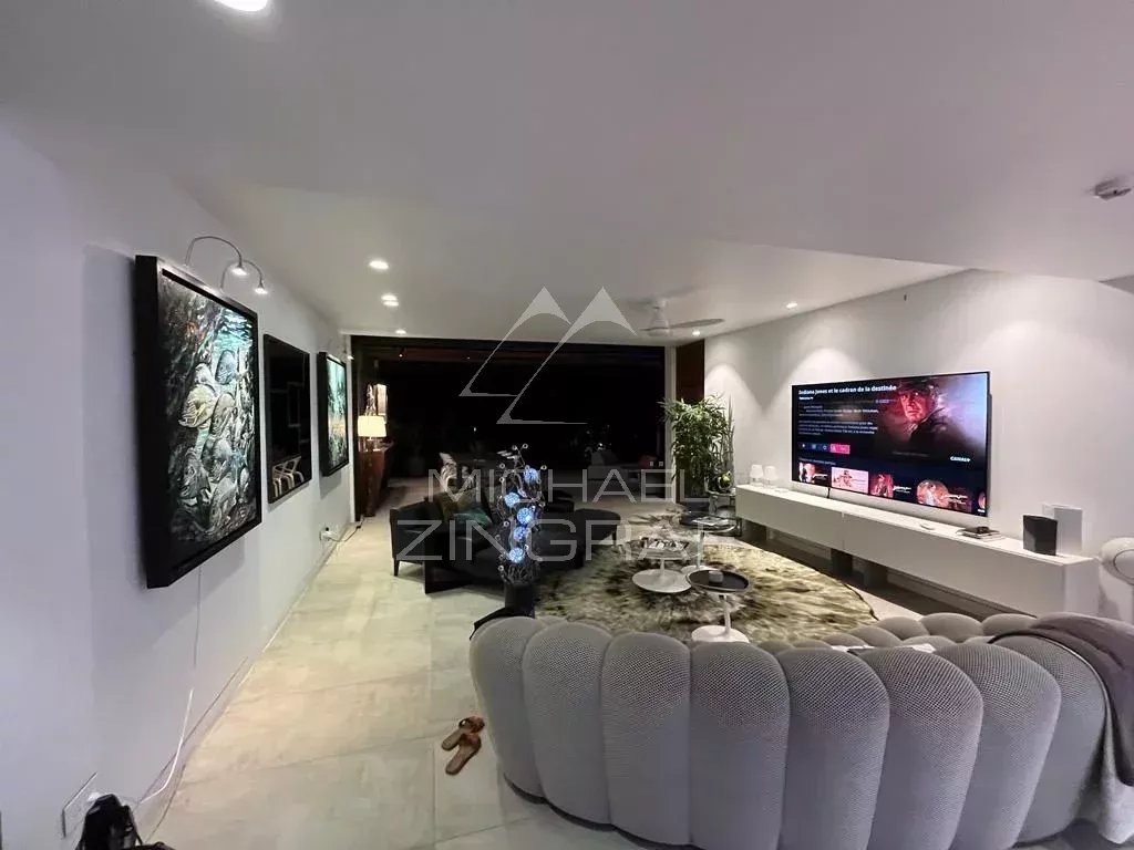 UNIQUE PIEDS DANS L'EAU  – PEREYBERE