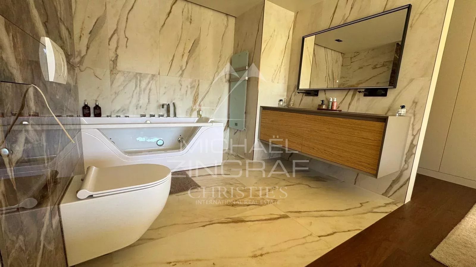 Appartement dans résidence privée