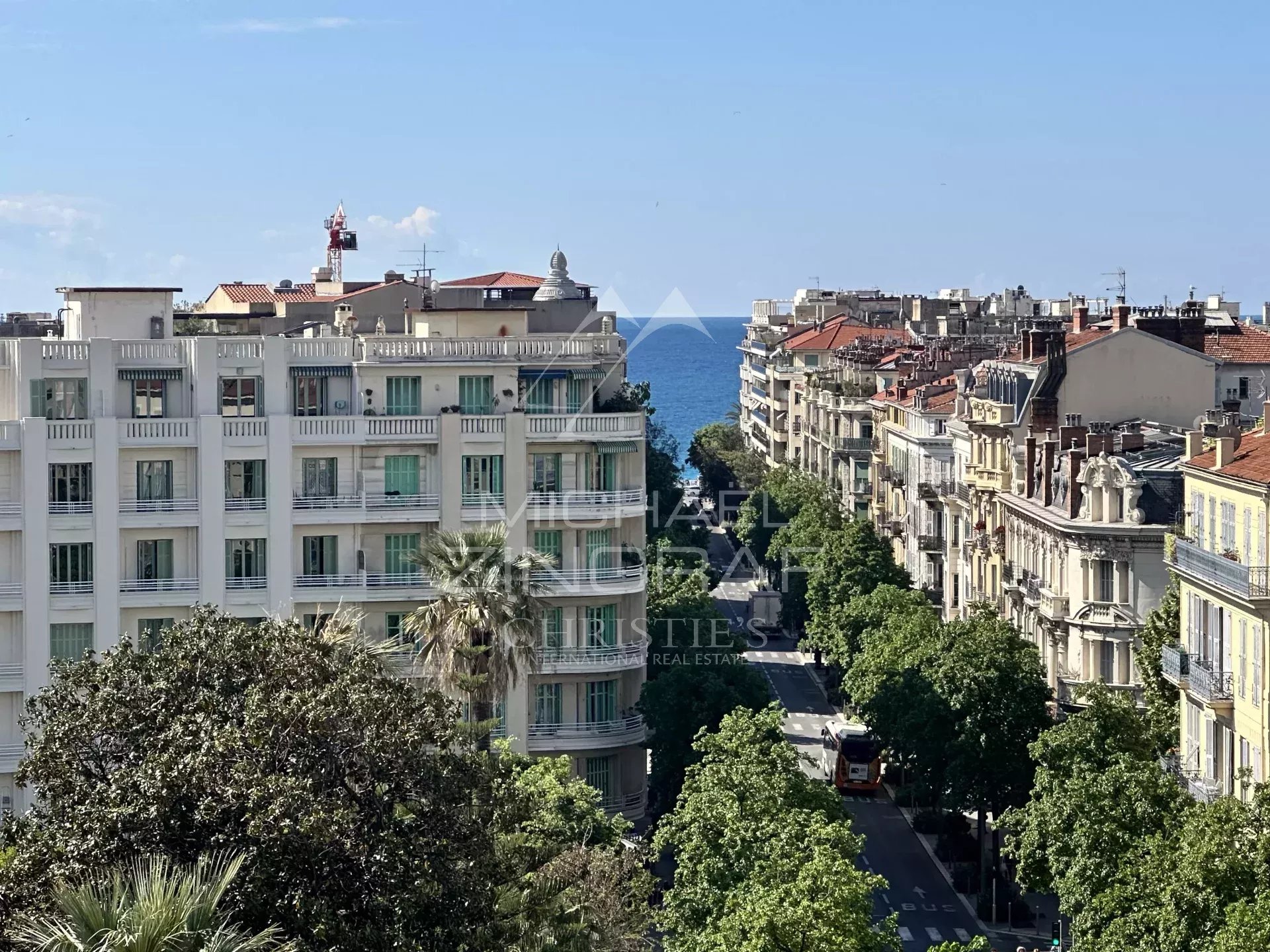 Exceptional Penthouse with Panoramic Terraces – Nice City Centre