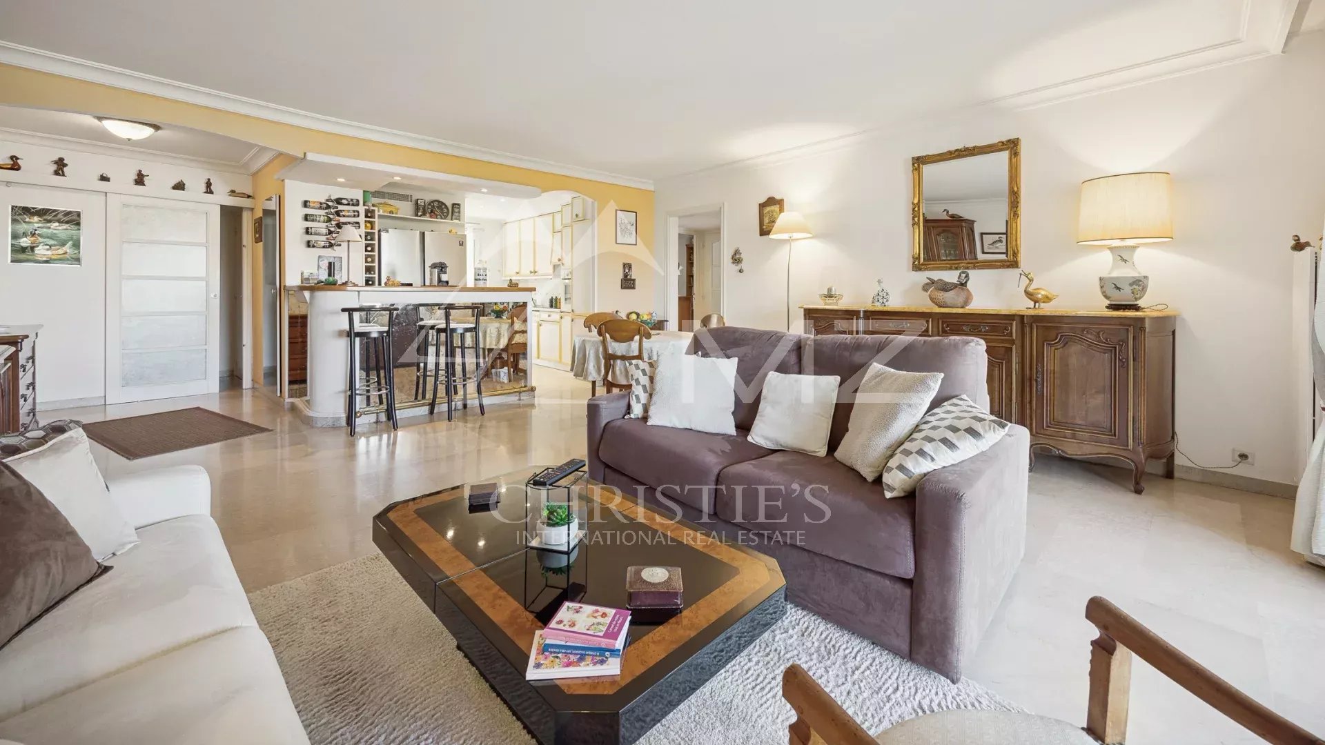 City Center Apartment