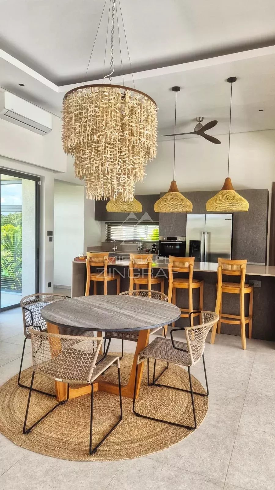 Moderne ebenerdige Villa mit Golfblick in ruhiger Lage